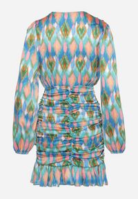 Born2be - Niebiesko-Zielona Dopasowana Sukienka Mini z Kopertową Górą Falbankami i Marszczeniami Onorelia. Typ kołnierza: kołnierz z falbankami. Kolor: niebieski. Typ sukienki: kopertowe. Długość: mini #3