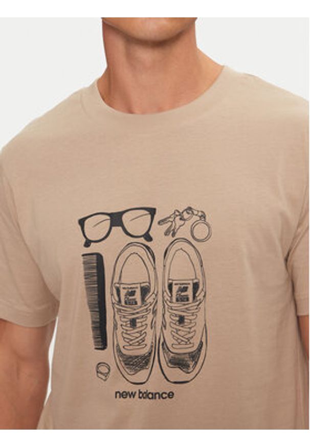 New Balance T-Shirt Sport Essentials Graphic MT43902DRW Beżowy Regular Fit. Kolor: beżowy. Materiał: bawełna. Styl: sportowy