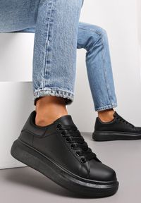 Renee - Czarne Sznurowane Sneakersy na Grubej Podeszwie Wicky. Kolor: czarny #1