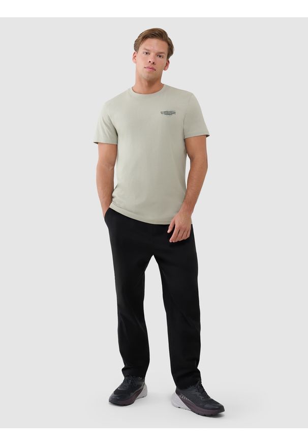 4f - 4F Spodnie casual męskie - czarne S. Okazja: na co dzień. Kolor: czarny. Materiał: elastan, bawełna, materiał, tkanina. Wzór: jednolity. Styl: casual