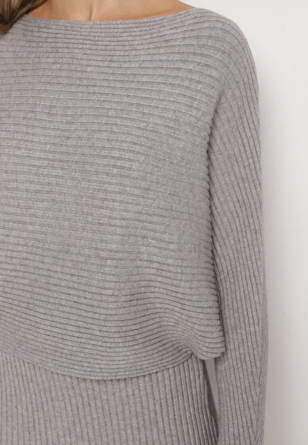 Born2be - Szary Prążkowany Komplet z Wiskozą Góra o Kroju Nietoperza Spódnica z Gumką w Pasie Zortia. Kolor: szary. Materiał: prążkowany, wiskoza. Wzór: prążki