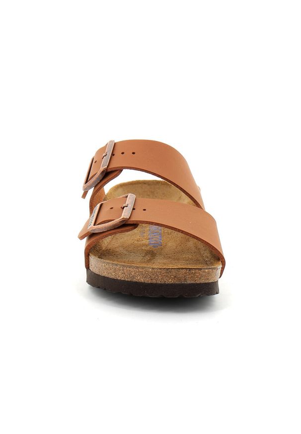 Klapki damskie Birkenstock Arizona. Zapięcie: bez zapięcia. Kolor: brązowy. Materiał: syntetyk, materiał. Sezon: lato. Sport: turystyka piesza