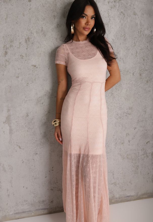 Renee - Różowa Wieczorowa Sukienka z Siateczki z Wiskozą na Krótki Rękaw Chareino. Okazja: na randkę, na wesele, na ślub cywilny. Kolor: różowy. Materiał: wiskoza. Długość rękawa: krótki rękaw. Styl: wizytowy. Długość: maxi