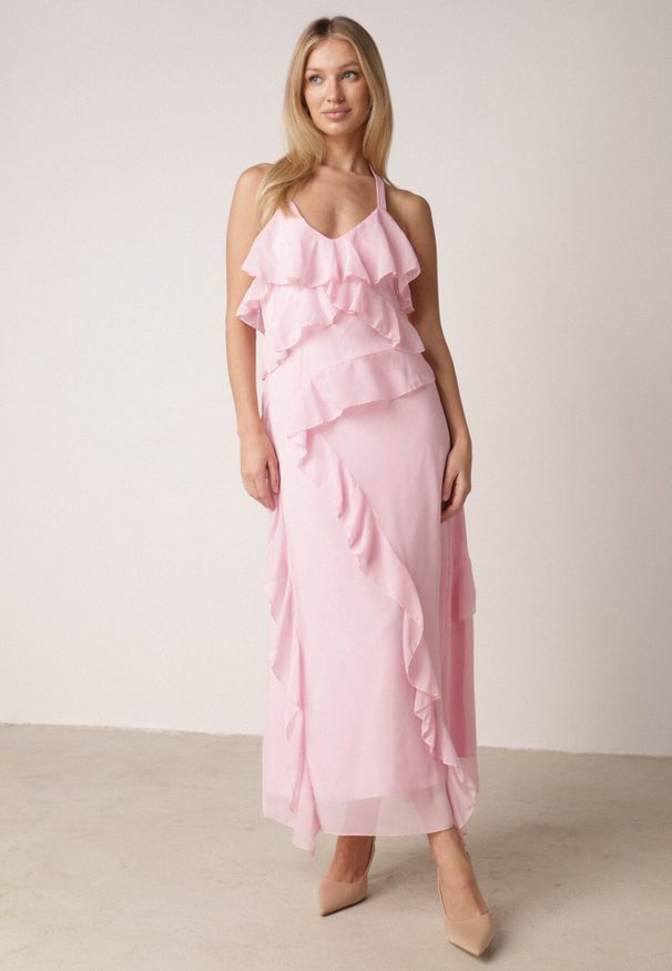 Born2be - Różowa Koktajlowa Sukienka Taliowana z Falbankami Wiązana na Szyi Demeina. Okazja: na co dzień. Typ kołnierza: kołnierz z falbankami. Kolor: różowy. Materiał: poliester. Typ sukienki: proste. Styl: wizytowy