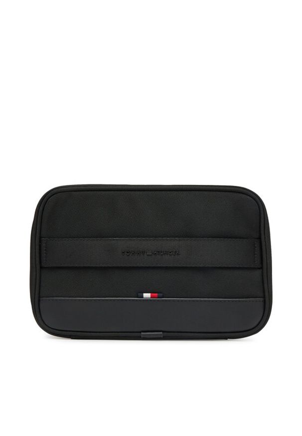 TOMMY HILFIGER - Tommy Hilfiger Kosmetyczka Travel Washbag AM0AM13526 Czarny. Kolor: czarny. Materiał: materiał