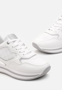 Renee - Białe Sneakersy na Grubej Podeszwie z Metaliczną Wstawką Piria. Kolor: biały. Materiał: jeans, dresówka #3