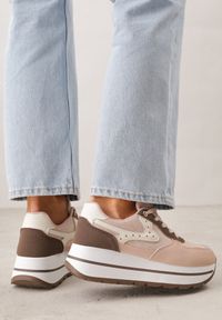 Renee - Różowe Sneakersy na Platformie z Tweedowym Zdobieniem i Perforacją Dioseleia. Okazja: na co dzień. Kolor: różowy. Materiał: jeans. Wzór: aplikacja. Obcas: na platformie #4