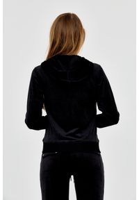 Juicy Couture - JUICY COUTURE Czarna bluza Robertson Hoodie. Typ kołnierza: kaptur. Kolor: czarny