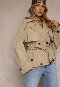 Renee - Beżowa Dwurzędowa Kurtka w Stylu Trencza o Krótkim Kroju z Paskiem Stellis. Okazja: na co dzień. Kolor: beżowy. Materiał: jeans, poliester. Długość: krótkie. Styl: klasyczny, casual #4