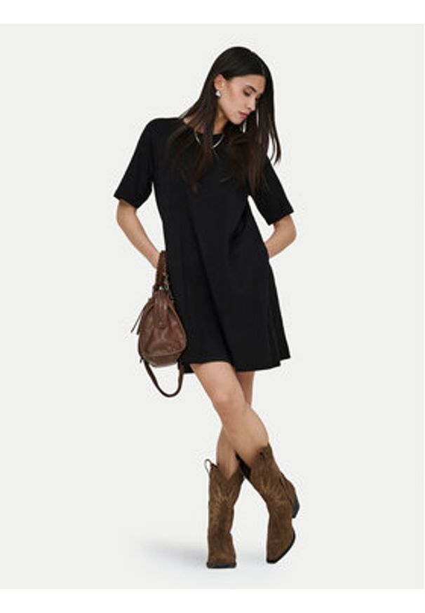 only - ONLY Sukienka codzienna Mara 15374631 Czarny Oversize. Okazja: na co dzień. Kolor: czarny. Materiał: bawełna. Typ sukienki: proste, oversize. Styl: casual