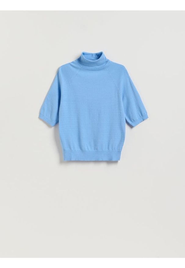 Reserved - Sweter z golfem - jasnoniebieski. Typ kołnierza: golf. Kolor: niebieski. Materiał: wiskoza, dzianina. Styl: klasyczny