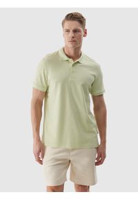 4f - Koszulka polo regular męska - zielona. Okazja: na co dzień. Typ kołnierza: polo. Kolor: zielony. Materiał: bawełna, dzianina. Wzór: kratka. Styl: casual, klasyczny, sportowy #1