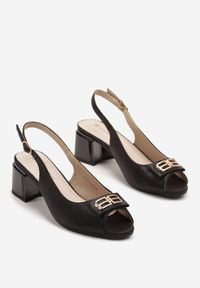 Born2be - Czarne Sandały Slingback na Słupku z Otwartym Noskiem i Ozdobną Aplikacją Poledis. Okazja: do pracy, na spotkanie biznesowe. Nosek buta: otwarty. Kolor: czarny. Wzór: aplikacja. Obcas: na słupku. Styl: biznesowy #3