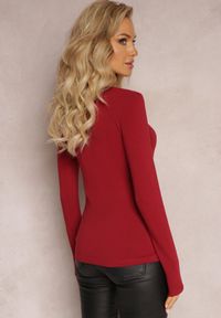 Renee - Bordowa Bluzka Longsleeve z Trójkątnym Dekoltem Fezomia. Kolor: czerwony. Materiał: bawełna, tkanina. Długość rękawa: długi rękaw #3