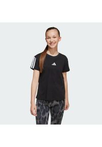 Adidas - Koszulka Essentials Kids. Kolor: biały, wielokolorowy, czarny. Materiał: bawełna, materiał