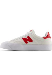 Buty unisex New Balance BB100CRD – białe. Okazja: na co dzień. Kolor: biały. Materiał: guma, materiał, syntetyk. Szerokość cholewki: normalna. Obcas: na platformie #4