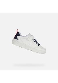 Buty dla dzieci Geox Washiba. Kolor: biały, niebieski, wielokolorowy. Sport: turystyka piesza #1