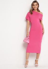 Born2be - Fuksjowa Asymetryczna Sukienka Midi o Dopasowanym Fasonie Tivalle. Kolor: różowy. Typ sukienki: asymetryczne. Długość: midi #2