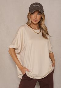 Renee - Beżowy T-shirt z Wiskozą o Fasonie Nietoperza Tanalitha. Okazja: na co dzień. Kolor: beżowy. Materiał: wiskoza. Styl: casual