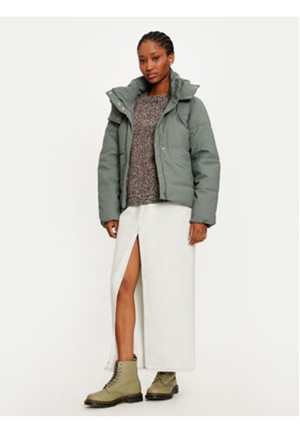 Vero Moda Kurtka zimowa Greta Kylie 10311315 Zielony Regular Fit. Kolor: zielony. Materiał: skóra. Sezon: zima