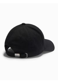 Ombre Clothing - Czapka męska bejsbolówka z logo – czarna V2. Kolor: czarny. Materiał: tkanina, bawełna. Wzór: ze splotem, nadruk. Styl: klasyczny, casual