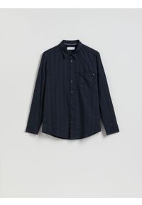 Reserved - Bawełniana koszula regular fit - granatowy. Kolor: niebieski. Materiał: bawełna #1