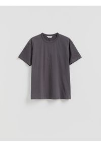 Reserved - Gładki t-shirt comfort fit - ciemnoszary. Kolor: szary. Materiał: bawełna, dzianina. Wzór: gładki #1