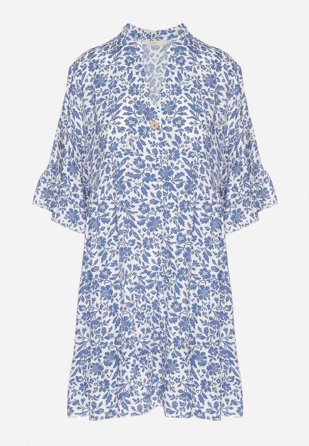 Born2be - Biało-Niebieska Bawełniana Sukienka w Kwiaty o Rozkloszowanym Kroju Jenaleira. Okazja: na co dzień. Typ kołnierza: dekolt w serek. Kolor: biały. Materiał: bawełna. Długość rękawa: krótki rękaw. Wzór: kwiaty. Styl: klasyczny, casual