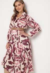 Born2be - Fioletowa Kopertowa Sukienka w Abstrakcyjny Wzór z Gumką w Talii i Paskiem Zinnitaria. Okazja: na co dzień. Kolor: fioletowy. Materiał: jeans. Typ sukienki: kopertowe. Styl: casual, klasyczny #5