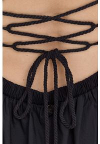 TwinSet - Twinset sukienka kolor czarny mini rozkloszowana. Kolor: czarny. Materiał: tkanina. Długość rękawa: na ramiączkach. Wzór: gładki. Typ sukienki: rozkloszowane. Długość: mini #3