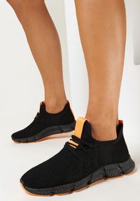 Born2be - Czarno-Pomarańczowe Buty Sportowe Kolire. Zapięcie: bez zapięcia. Kolor: czarny. Materiał: materiał #1