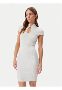 Guess Sukienka dzianinowa W5GK46 Z3L10 Écru Slim Fit. Materiał: wiskoza