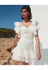 CHARO RUIZ IBIZA - Biała spódnica z haftem Natalie. Kolor: biały. Materiał: bawełna. Wzór: haft
