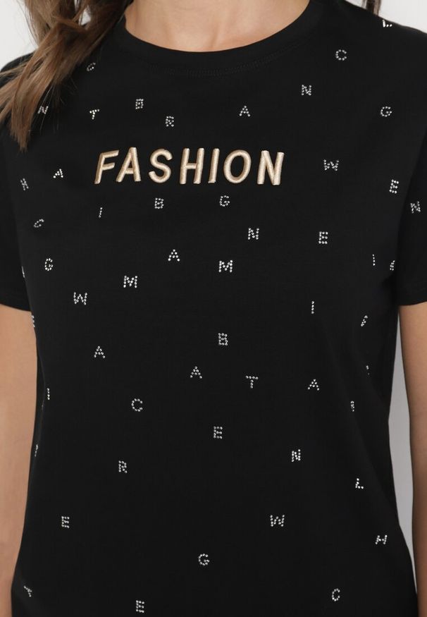 Born2be - Czarny T-shirt z Bawełny z Cyrkoniami i Napisem Nalanielle. Okazja: na co dzień. Kolor: czarny. Materiał: bawełna. Wzór: napisy. Styl: casual, elegancki, sportowy, klasyczny