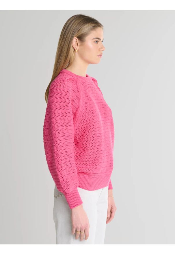 Big-Star - Sweter damski o ażurowym splocie różowy Funia 601. Okazja: na co dzień. Kolor: różowy. Materiał: jeans. Długość rękawa: raglanowy rękaw. Wzór: ze splotem, ażurowy. Styl: elegancki, casual, klasyczny
