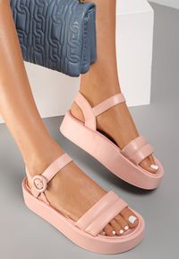 Renee - Różowe Sandały Larimisia. Nosek buta: okrągły. Zapięcie: pasek. Kolor: różowy. Obcas: na platformie #4