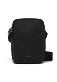 Saszetka Calvin Klein. Kolor: czarny
