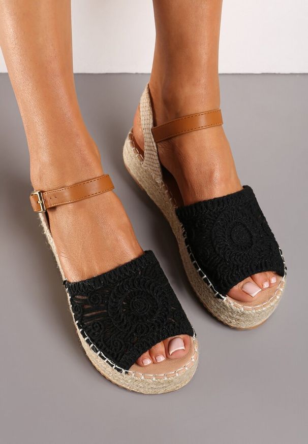 Born2be - Czarne Sandały Espadryle na Platformie z Juty z Plecionym Noskiem Peralla. Okazja: na spacer. Kolor: czarny. Materiał: jeans. Wzór: aplikacja. Sezon: lato. Obcas: na platformie