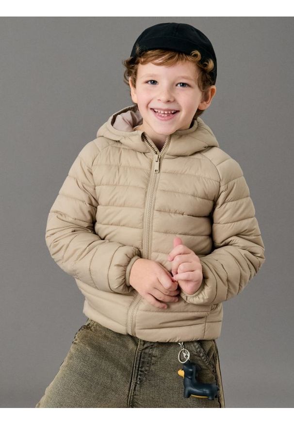 Sinsay - Pikowana kurtka z kapturem - beżowy. Typ kołnierza: kaptur. Kolor: beżowy