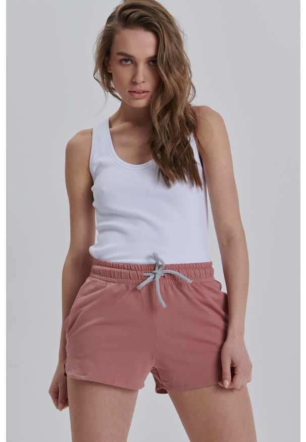 SPODENKI STELLA WINOGRONOWE L - Flawless. Okazja: na co dzień, na spacer. Materiał: dresówka, bawełna, elastan. Długość: długie. Sezon: lato. Styl: sportowy, casual