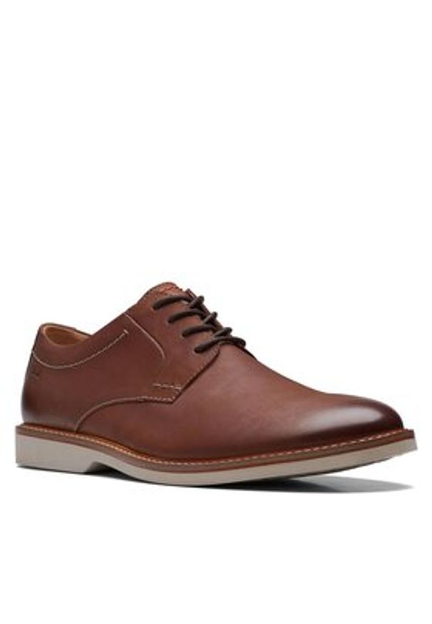 Clarks Półbuty Atticus LTLace 26172070 Brązowy. Kolor: brązowy. Materiał: skóra