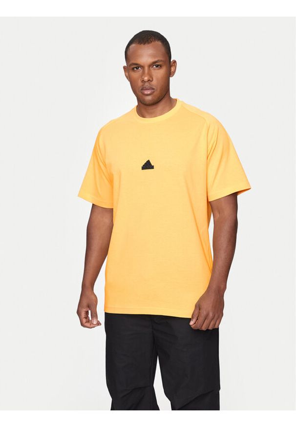 Adidas - adidas T-Shirt Z.N.E. IR5238 Żółty Loose Fit. Kolor: żółty. Materiał: bawełna, syntetyk