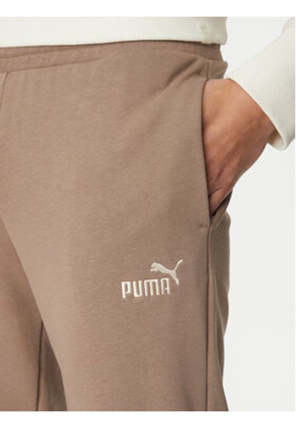 Puma Spodnie dresowe Ess No. 1 Logo 682609 Brązowy Regular Fit. Kolor: brązowy. Materiał: bawełna