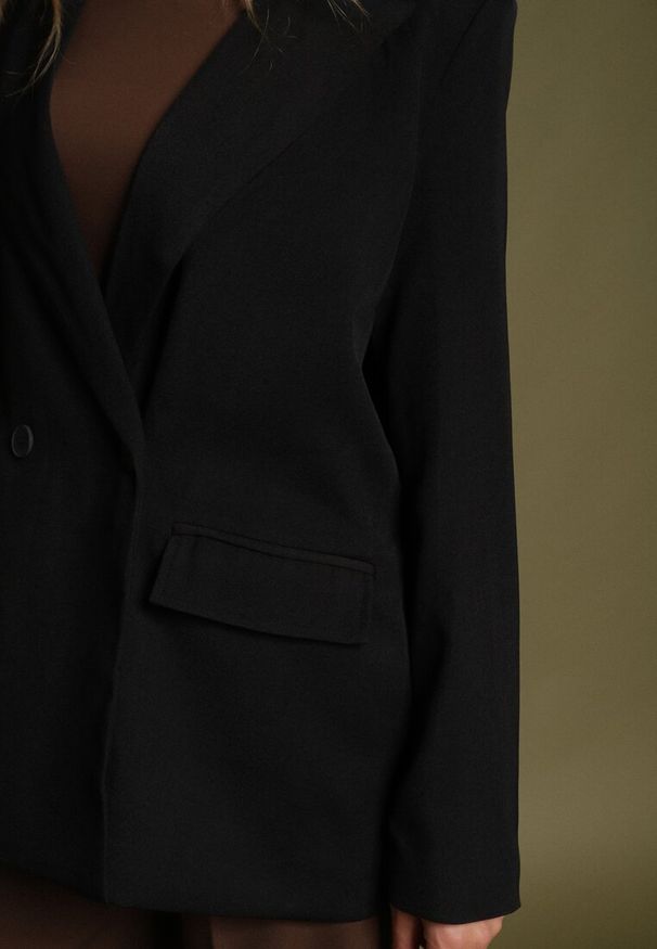 Born2be - Czarna Dwurzędowa Marynarka w Stylu Oversize Clazara. Okazja: na co dzień, na spotkanie biznesowe, do pracy. Kolor: czarny. Materiał: poliester, jeans. Styl: casual, biznesowy