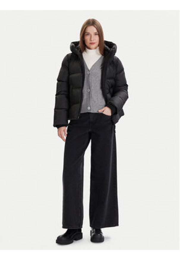 Marc O'Polo Denim Kurtka puchowa 500 0006 296 Czarny Regular Fit. Typ kołnierza: polo. Kolor: czarny. Materiał: syntetyk