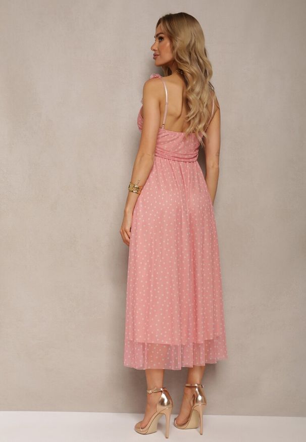 Renee - Jasnoróżowa Sukienka Rozkloszowana na Cienkich Ramiączkach z Gumką w Pasie i Tiulem Cevalla. Okazja: na co dzień. Kolor: różowy. Materiał: tiul. Długość rękawa: na ramiączkach. Typ sukienki: rozkloszowane. Styl: casual