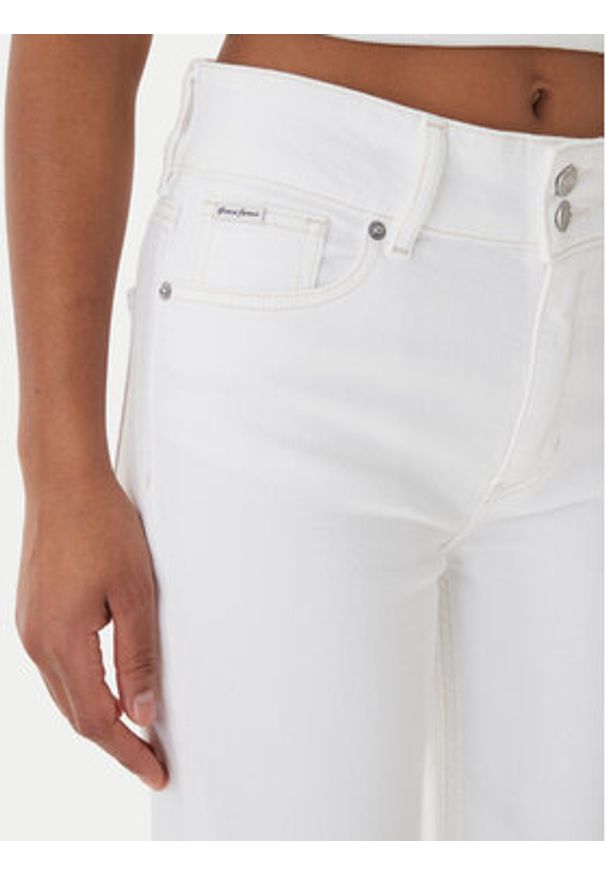 Guess Jeans Jeansy W6GA2G D0131 Biały Regular Fit. Kolor: biały