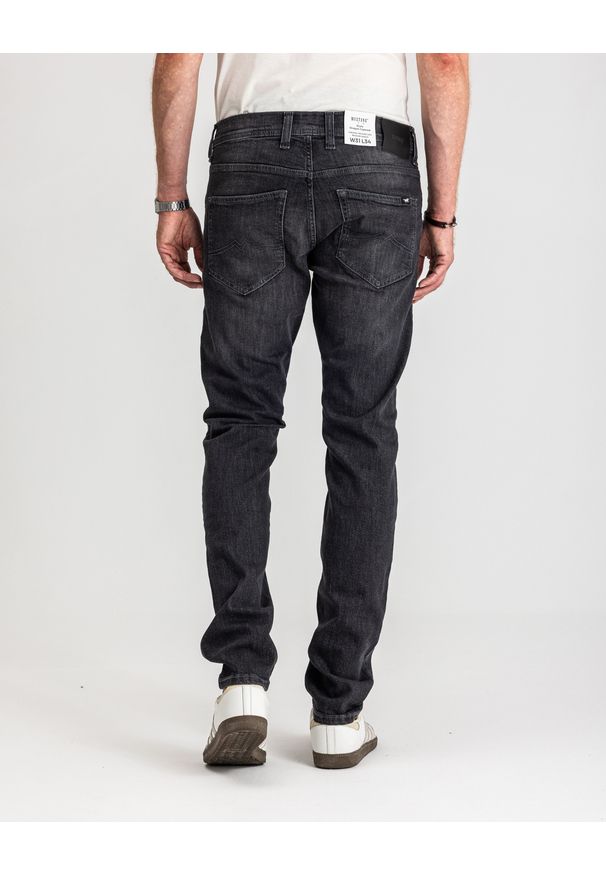 Męskie Spodnie Jeansowe Mustang Style Oregon Tapered Denim Black 1017124 4000 800. Okazja: na co dzień. Stan: obniżony. Styl: elegancki, casual