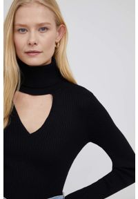 DKNY - Dkny sweter P1JS8AA2 damski kolor czarny lekki z golfem. Typ kołnierza: golf. Kolor: czarny. Materiał: dzianina. Długość rękawa: długi rękaw. Długość: długie #3