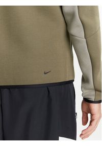 Nike Bluza Windrunner HV0949 Khaki Regular Fit. Kolor: brązowy. Materiał: syntetyk, bawełna #4